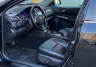 Подержанный автомобиль Toyota Camry Sedan 2015 года (16 фото)