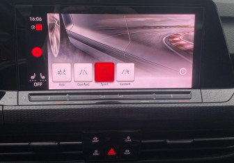 Подержанный автомобиль Volkswagen Golf GTI Hatchback 2021 года (17 фото)