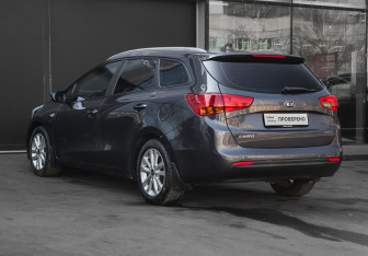 Подержанный автомобиль Kia Ceed Wagon 2017 года (6 фото)