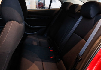 Подержанный автомобиль Mazda 3 Sedan 2020 года (8 фото)