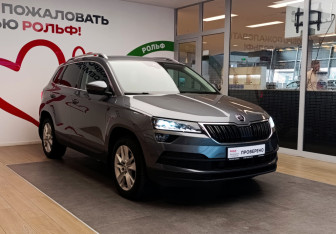 Подержанный автомобиль Skoda Karoq 2022 года (3 фото)
