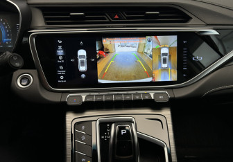 Подержанный автомобиль Geely Atlas Pro 2022 года (15 фото)