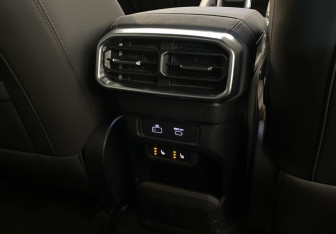 Подержанный автомобиль Jetour T2 2024 года (9 фото)