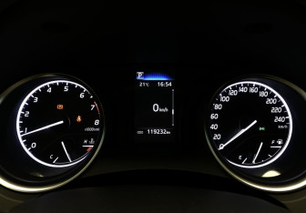 Подержанный автомобиль Toyota Camry Sedan 2021 года (24 фото)