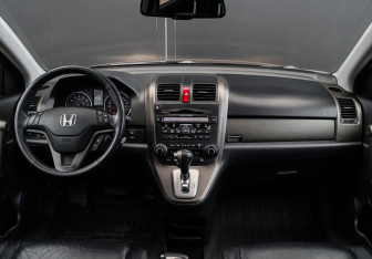 Подержанный автомобиль Honda CR-V 2012 года (9 фото)
