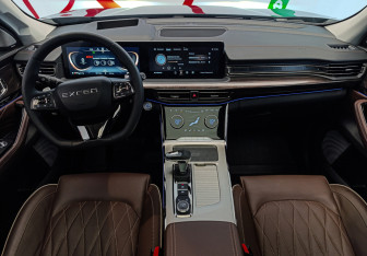 Подержанный автомобиль Exeed VX 2023 года (13 фото)