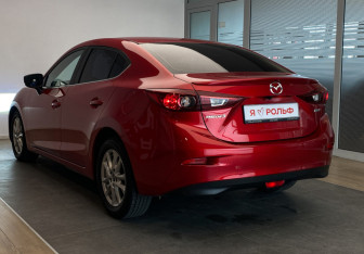 Подержанный автомобиль Mazda 3 Sedan 2017 года (6 фото)