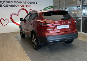 Подержанный автомобиль Nissan Qashqai 2020 года (6 фото)