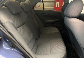 Подержанный автомобиль Nissan Almera Classic 2006 года (8 фото)