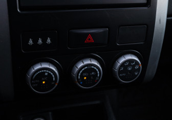 Подержанный автомобиль Nissan X-Trail 2008 года (16 фото)