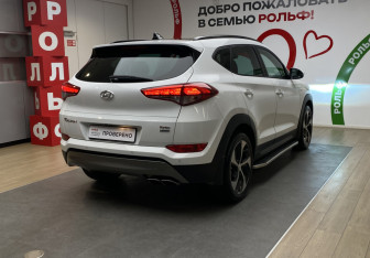Подержанный автомобиль Hyundai Tucson 2015 года (4 фото)