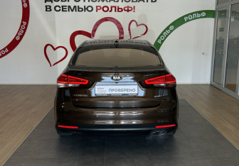 Подержанный автомобиль Kia Cerato Sedan 2017 года (5 фото)
