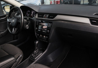 Подержанный автомобиль Skoda Rapid Liftback 2019 года (7 фото)