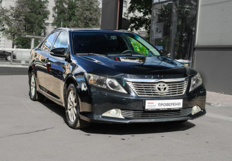 Подержанный автомобиль Toyota Camry Sedan 2012 года (3 фото)