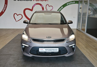Подержанный автомобиль Kia Rio Sedan 2020 года (2 фото)