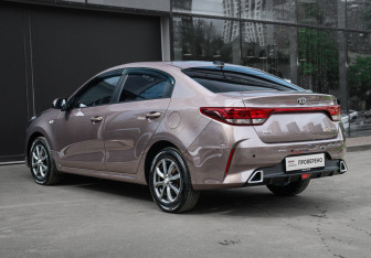 Подержанный автомобиль Kia Rio Sedan 2021 года (6 фото)