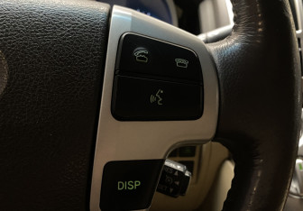 Подержанный автомобиль Toyota Land Cruiser Suv 2012 года (28 фото)