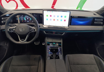 Подержанный автомобиль Volkswagen Tiguan 2025 года (11 фото)