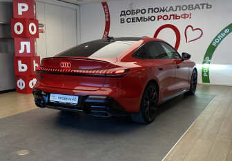 Подержанный автомобиль Audi A5 Liftback 2025 года (4 фото)