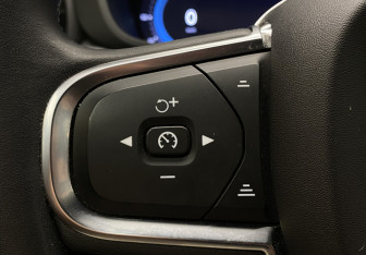 Подержанный автомобиль Volvo XC60 2021 года (23 фото)