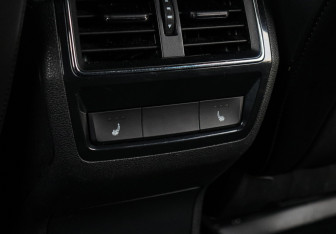 Подержанный автомобиль Skoda Karoq 2020 года (9 фото)