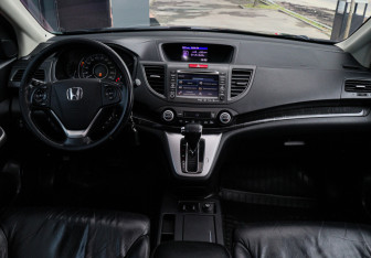 Подержанный автомобиль Honda CR-V 2013 года (9 фото)