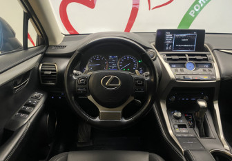 Подержанный автомобиль Lexus NX 2018 года (12 фото)