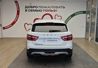 Подержанный автомобиль LADA (ВАЗ) Vesta Wagon 2021 года (5 фото)