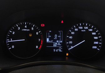 Подержанный автомобиль Hyundai Creta 2019 года (14 фото)