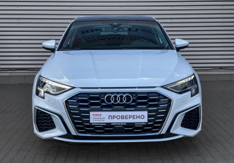 Подержанный автомобиль Audi A3 Hatchback 2021 года (2 фото)