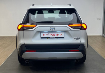 Новый Toyota RAV4 2025 (5 фото)