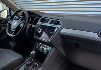 Подержанный автомобиль Volkswagen Tiguan 2019 года (9 фото)