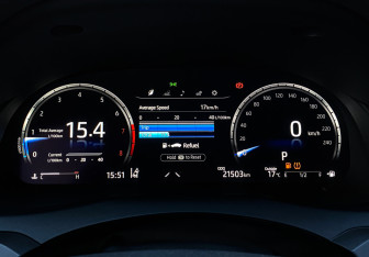 Подержанный автомобиль Toyota Camry Sedan 2023 года (25 фото)