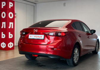 Подержанный автомобиль Mazda 3 Sedan 2017 года (4 фото)