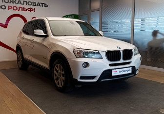 Подержанный автомобиль BMW X3 2012 года (3 фото)