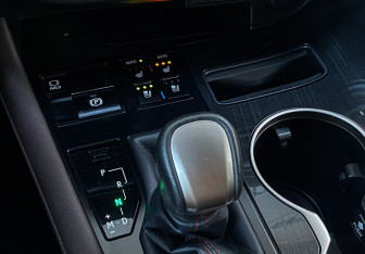 Подержанный автомобиль Lexus RX 2020 года (19 фото)