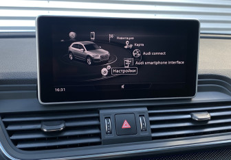 Подержанный автомобиль Audi SQ5 2020 года (24 фото)