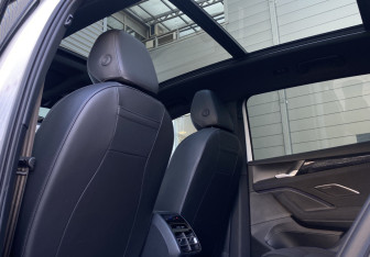 Подержанный автомобиль Volkswagen Tiguan 2025 года (35 фото)