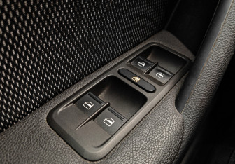 Подержанный автомобиль Skoda Yeti 2013 года (15 фото)