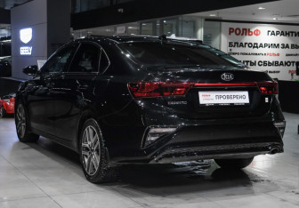 Подержанный автомобиль Kia Cerato Sedan 2020 года (6 фото)