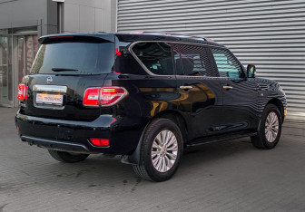 Подержанный автомобиль Nissan Patrol 2014 года (4 фото)