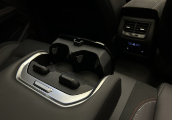 Подержанный автомобиль Geely Tugella 2021 года (11 фото)
