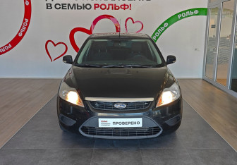 Подержанный автомобиль Ford Focus Hatchback 2010 года (2 фото)