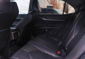 Подержанный автомобиль Toyota Camry Sedan 2018 года (11 фото)