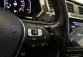 Подержанный автомобиль Volkswagen Tiguan 2019 года (15 фото)