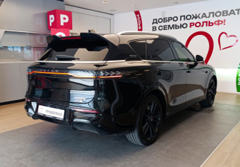 Подержанный автомобиль Voyah Free 2023 года (4 фото)