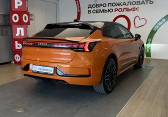 Подержанный автомобиль Zeekr 001 2023 года (4 фото)