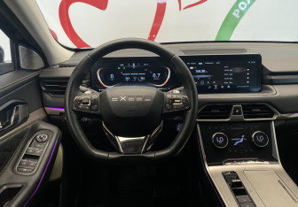 Подержанный автомобиль Exeed TXL 2023 года (13 фото)