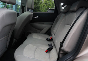 Подержанный автомобиль Nissan Qashqai 2012 года (7 фото)