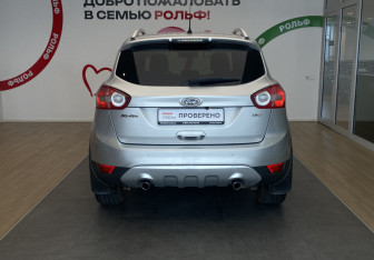 Подержанный автомобиль Ford Kuga 2010 года (5 фото)